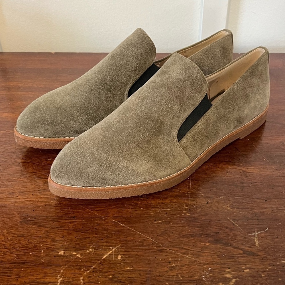 Nine West Women's Suede Loafers light green size 9 never been worn